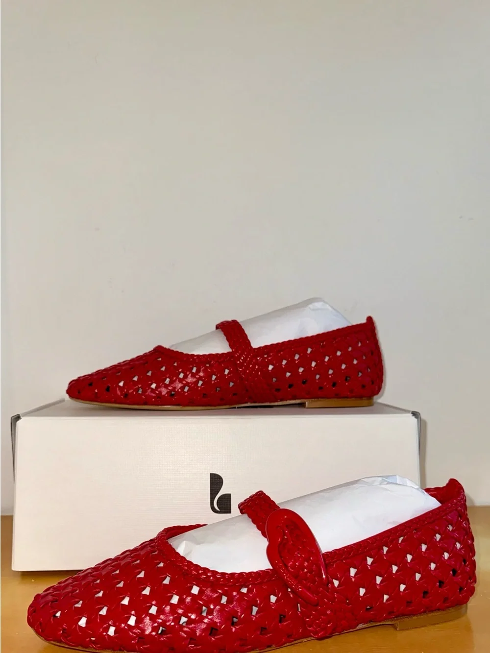 Larroudé Verona New Macrame In Scarlet Leather Size 8.5 US